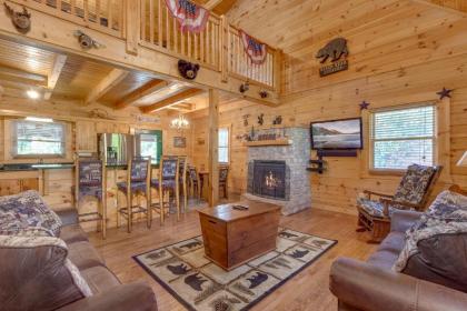 mountain Dreams 4 Bedrooms Sleeps 11 Pool Access Game Room Hot tub
