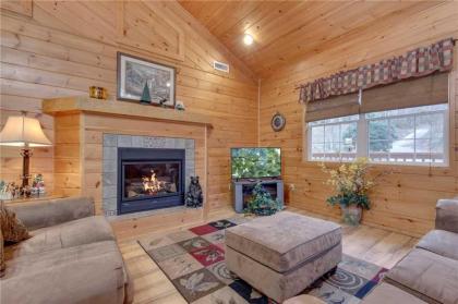 A Garden Blessing 1 Bedroom Hot tub Fireplace Grill WiFi Sleeps 4 Gatlinburg