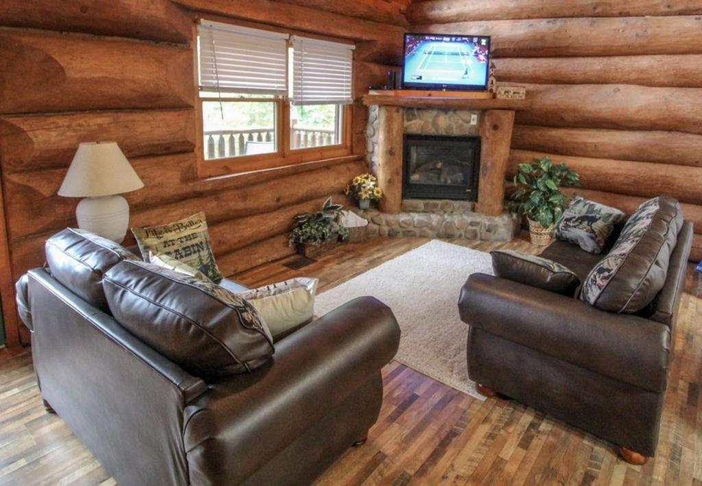 277 Birds Eye View Cabin - image 3