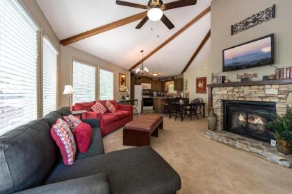 Believe 2 Bedrooms Pool Access WiFi Hot tub Pet Friendly Sleeps 6 Gatlinburg Tennessee