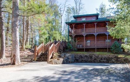 Hemlock Manor 3 Bedrooms Sleeps 10 WiFi Game Room Hot Tub Fireplace - image 3