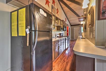 Gatlinburg House with Pool Table Hot Tub and Views! - image 5