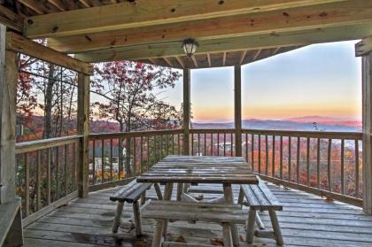 Sensational Gatlinburg Cabin with Hot tub and Views Gatlinburg Tennessee