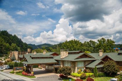 The Greystone Lodge On The River - Smoky Mountain Lodge Gatlinburg, Tn