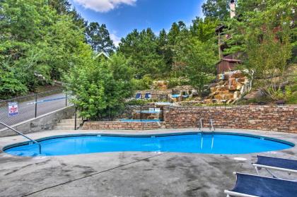 Romantic Gatlinburg Studio Cabin with Hot Tub and Deck - image 3