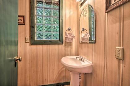 Quaint Home with Pool Access - 3 Miles to Downtown! - image 13