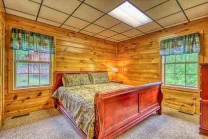Redneck Ritz #724 by Aunt Bug's Cabin Rentals - image 14