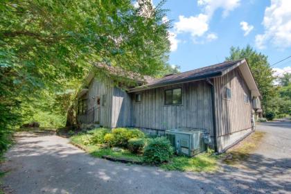 River Dream #466 by Aunt Bugs Cabin Rentals Tennessee
