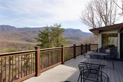 mountain Splendor 4 Bedrooms Pets Game Room Pool Access Sleeps 12 Tennessee