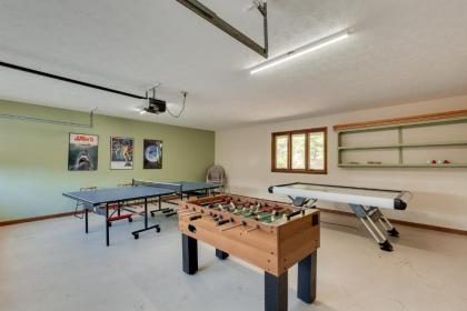 Mountain Splendor 4 Bedrooms Pets Game Room Pool Access Sleeps 12 - image 17