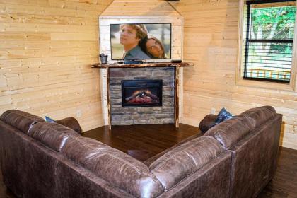 Gatlinburg - Honeymoon Hideaway - image 12