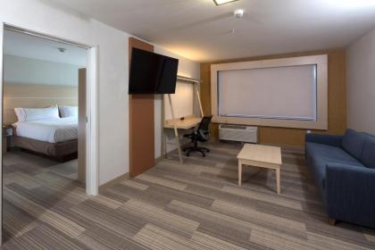 Holiday Inn Express & Suites - Gaylord an IHG Hotel - image 10