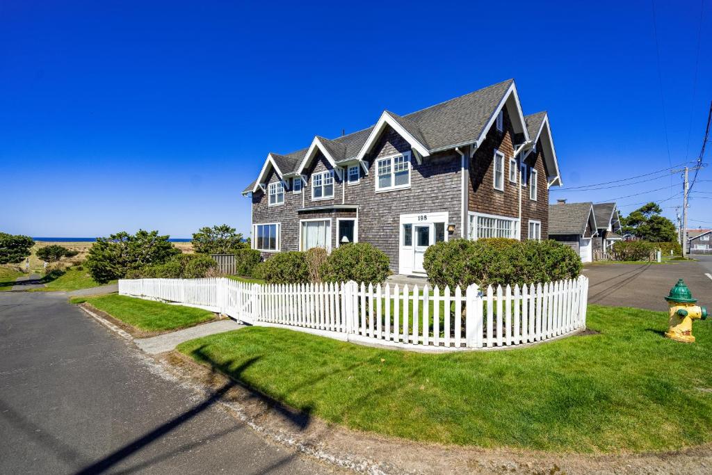Gearhart Classic Vacation Rental - main image