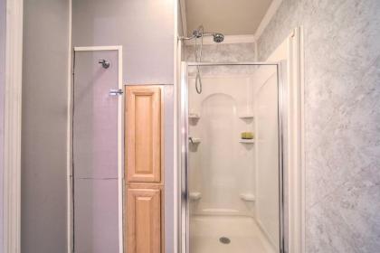 Geneva Cottage with Patio - Walk to Park Lake Erie! - image 7