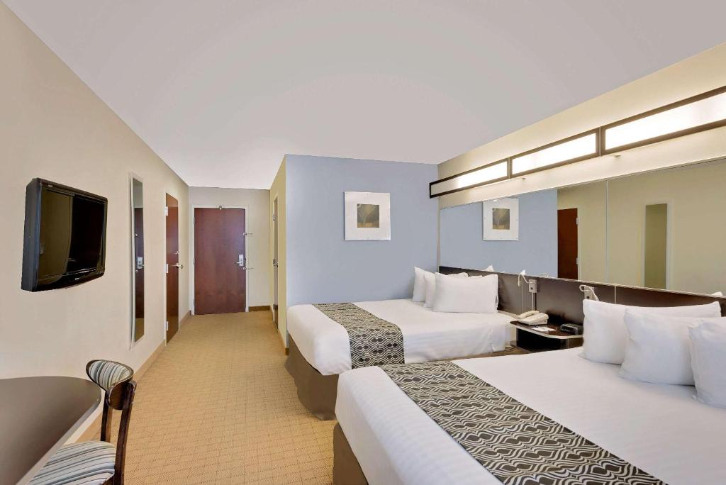 Microtel Inn and Suites by Wyndham - Geneva - image 4