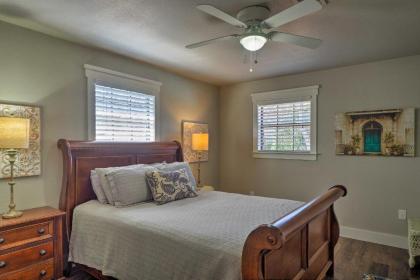 Cozy Home Blocks to Georgetown Square and SU! - image 10
