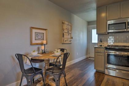 Cozy Home Blocks to Georgetown Square and SU! - image 12