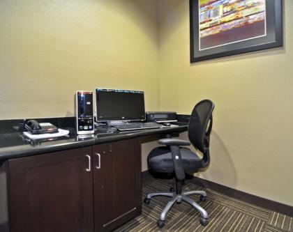 Best Western Giddings Inn & Suites - image 15