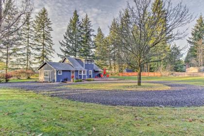 Remodeled 2-Story Home 2 Mi to Historic Gig Harbor