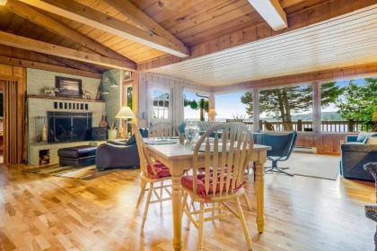 Hale Passage Beach House - image 8