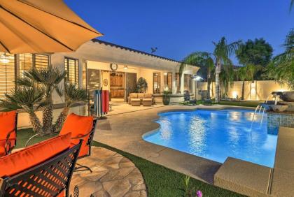 Lux Gilbert Home w/Pvt Heated Pool+Putting Green!