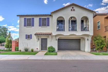 Serene Gilbert Home Walk to Pool 5 mi to Santan Gilbert Arizona