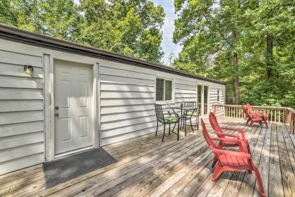 Family Home with Deck on Kentucky Lake! - image 14