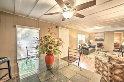 Family Home with Deck on Kentucky Lake! - image 15