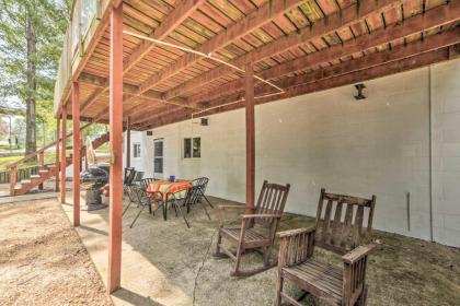 Family Home with Deck on Kentucky Lake! - image 6