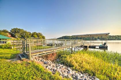 Bright Gilbertsville Condo on Kentucky Lake! - image 4