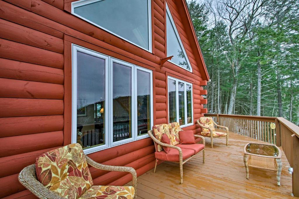 Gilford Family Home - 5 Min to Lake Winnipesaukee! - main image