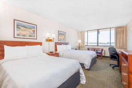 Howard Johnson by Wyndham Gillette - image 15