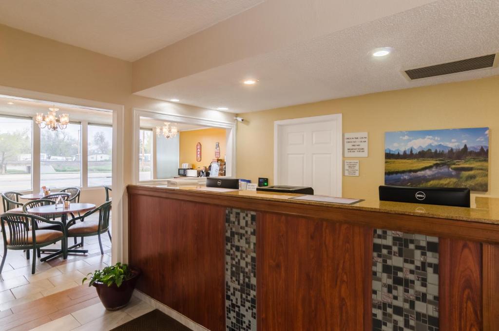 Alamo Inn & Suites - main image
