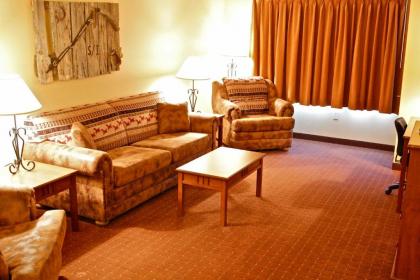 Arbuckle Lodge Gillette - image 11