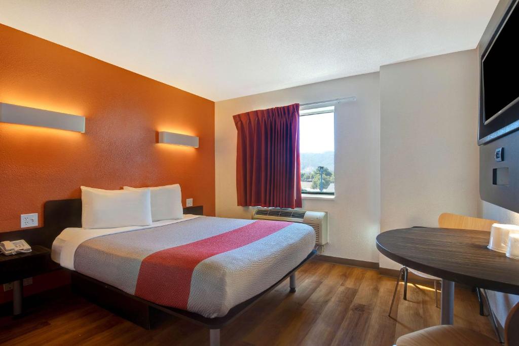 Motel 6-Gilroy CA - image 7