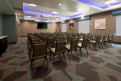 Hampton Inn & Suites Gilroy CA - image 11