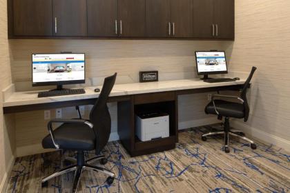 Hampton Inn & Suites Gilroy CA - image 3