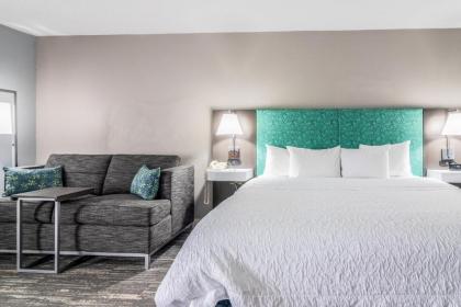 Hampton Inn Youngstown-North - image 10