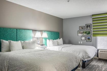 Hampton Inn Youngstown-North - image 8