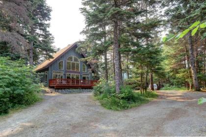 Hanging Glacier Chalet - image 16