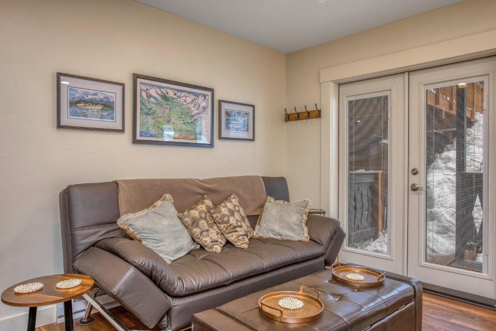 East Condo #202 - main image