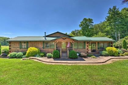 Spacious Glade Valley House with Mountain Scenery!