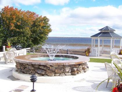 Terrace Bay Hotel - image 3
