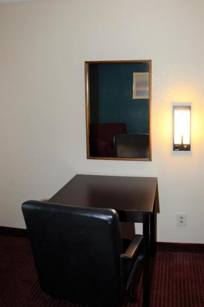 Days Inn by Wyndham Glasgow - image 2