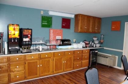 Four Seasons Country Inn - image 15