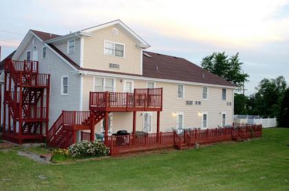Four Seasons Country Inn - image 7