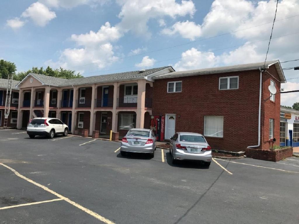 Towne Inn - image 3