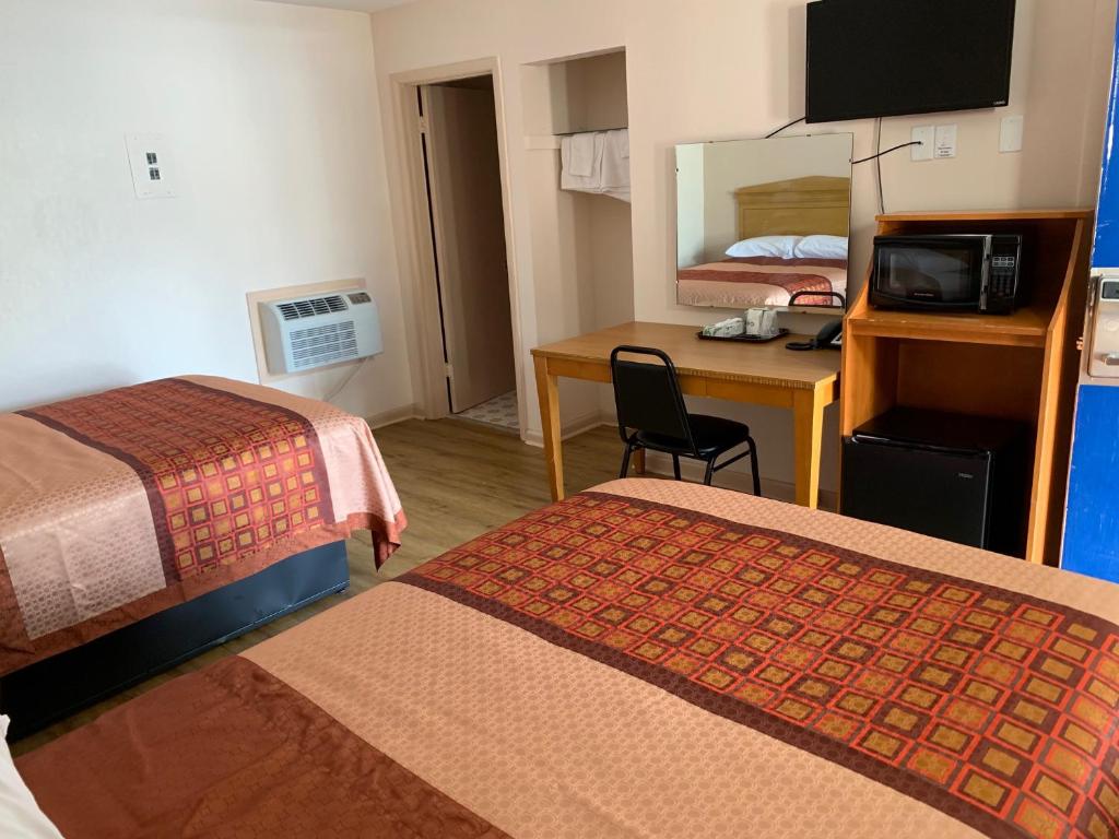 Towne Inn - image 7