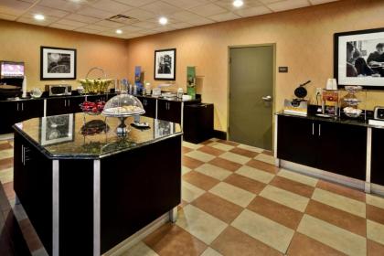 Hampton Inn & Suites Richmond/Virginia Center - image 7