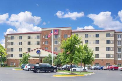 Comfort Suites at Virginia Center Commons - image 4